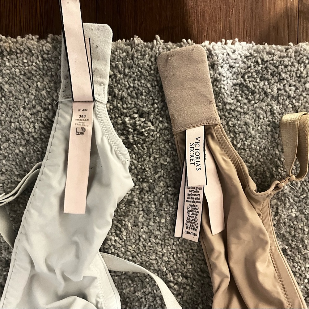 Victoria's Secret White and Tan Bra Set - Picture 4 of 4